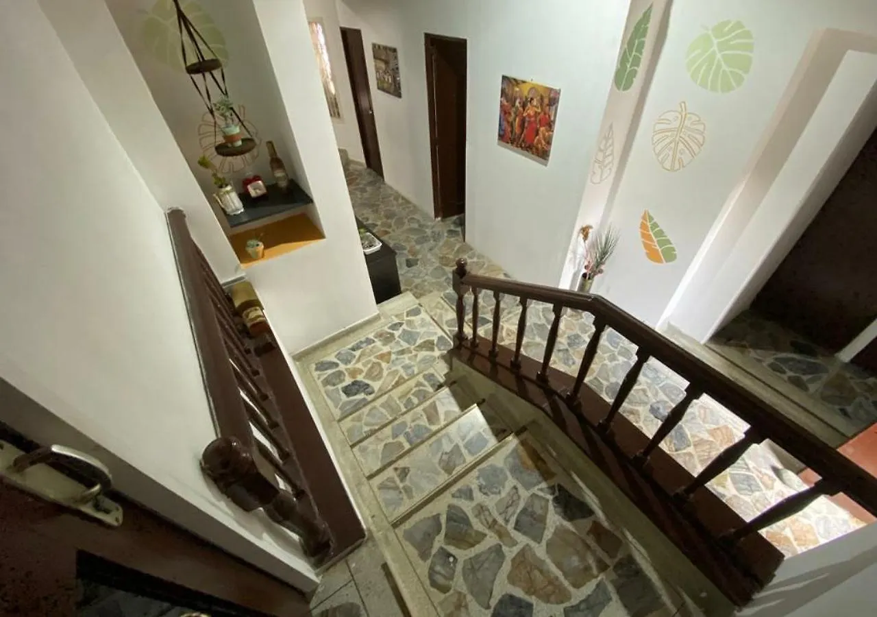 Lady Mom Hotel Medellin Guest house