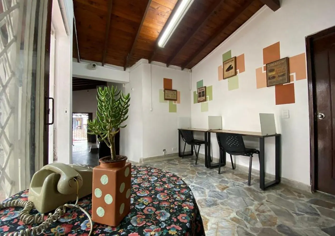 Guest house Lady Mom Hotel Medellin Colombia